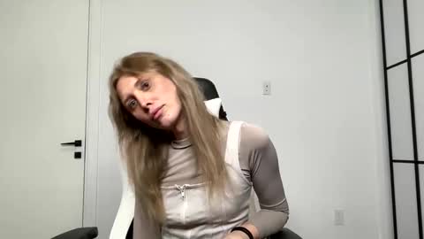 VelvetTGirl online show from 02.02.26