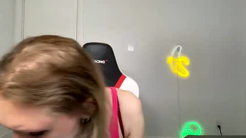 VelvetTGirl online show from 02.12.26