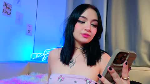 velvetvibes_ online show from 06.04.26