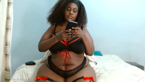Snapshot of velvetychocolate1 chatting on 05.17.26 velvetychocolate1 online show from 05.17.26