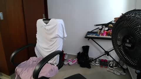 Venelope 3 online show from 11.27.25