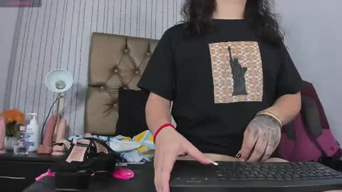 veneno hot online show from 02.15.25