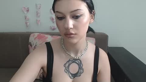 Snapshot of venera_goddess chatting on 02.17.25 Naly online show from 02.17.25