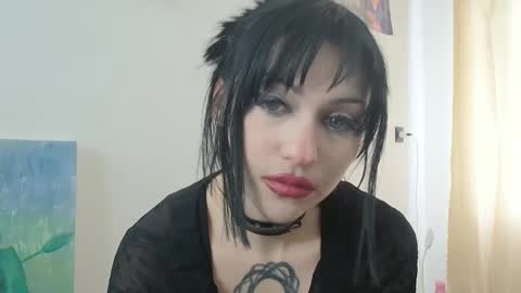 Snapshot of venera_goddess chatting on 10.07.25 Naly online show from 10.07.25