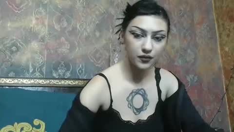 Snapshot of venera_goddess chatting on 10.27.25 Naly online show from 10.27.25