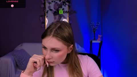 Snapshot of venezia_barton chatting on 03.19.26 venezia_barton online show from 03.19.26