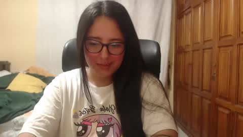 Snapshot of venus_cat_ chatting on 05.23.26 Venus online show from 05.23.26