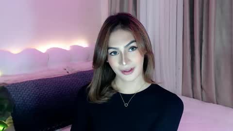 Venus Sunrise Bombshell online show from 03.04.26