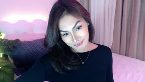 Snapshot of venus_sunrise07xx chatting on 06.18.26 Venus Sunrise Bombshell online show from 06.18.26