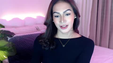 Snapshot of venus_sunrise07xx chatting on 07.19.26 Venus Sunrise Bombshell online show from 07.19.26