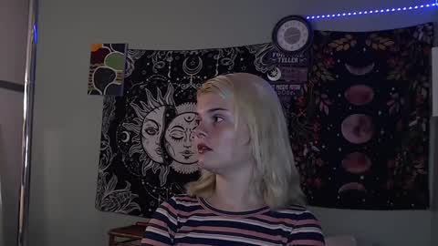 Miss Venus online show from 10.14.25