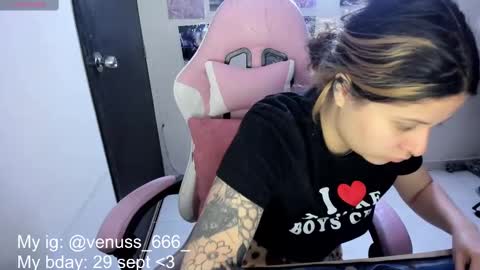 Snapshot of venussx_x chatting on 09.29.25   Venus  MY BDAY 29 SEPT online show from 09.29.25