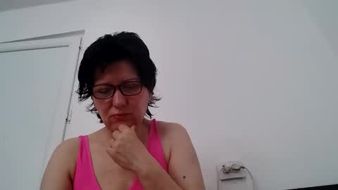 Snapshot of vera_elle chatting on 05.24.26 Vera online show from 05.24.26