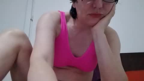Snapshot of vera_elle chatting on 05.24.26 Vera online show from 05.24.26