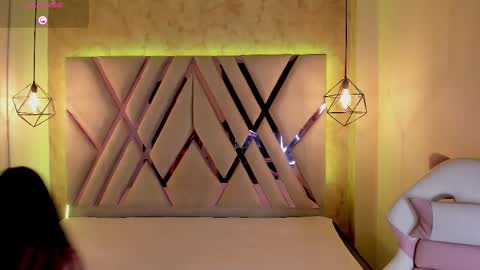 Snapshot of verabest chatting on 02.18.25 Domelipa online show from 02.18.25