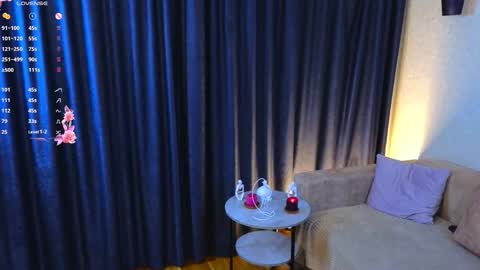 Snapshot of vernitashinsky chatting on 09.29.25 Olivia online show from 09.29.25