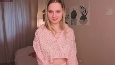 Snapshot of verocat chatting on 09.21.25 Veronica online show from 09.21.25