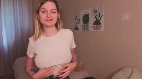 Snapshot of verocat chatting on 10.03.25 Veronica online show from 10.03.25