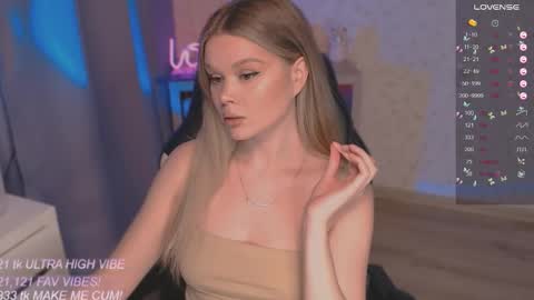 Snapshot of veronaaura chatting on 10.05.25 Tiffany online show from 10.05.25