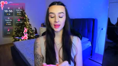 Veronica online show from 12.17.25