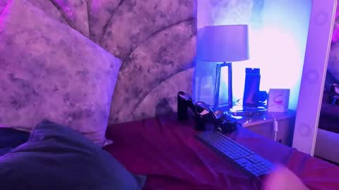 Veronica Olson online show from 02.12.25