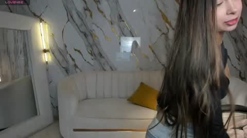 Snapshot of veronicablue1 chatting on 06.21.26 Vero online show from 06.21.26