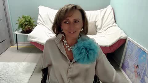 Helen online show from 03.11.25