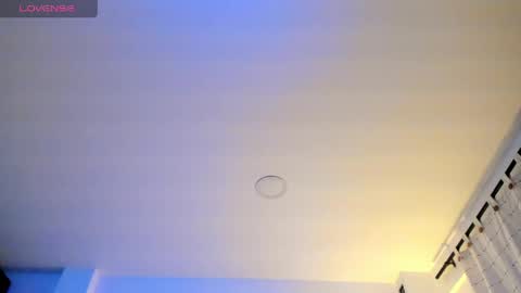 Veronica Gills online show from 04.16.26