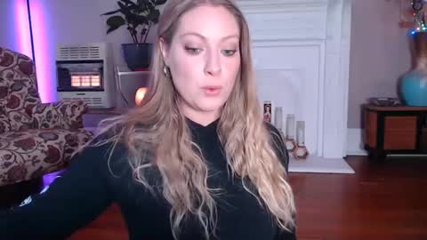 Snapshot of veronicawest chatting on 01.09.25 Veronica Weston online show from 01.09.25