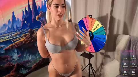 VeronikaVengeance online show from 09.13.25