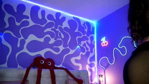        online show from 11.03.25