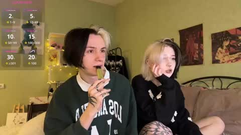 veryraretwins online show from 10.23.25