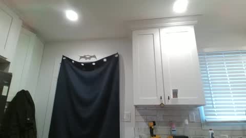 Snapshot of verysmallpeni chatting on 12.27.24 verysmallpeni online show from 12.27.24