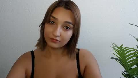 Snapshot of veryveryshygirl chatting on 06.27.26 Ana online show from 06.27.26