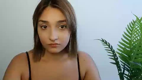 Snapshot of veryveryshygirl chatting on 07.16.26 Ana online show from 07.16.26