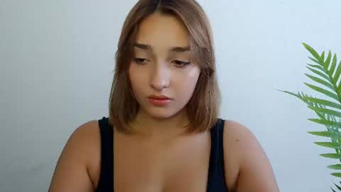 Snapshot of veryveryshygirl chatting on 07.28.26 Ana online show from 07.28.26
