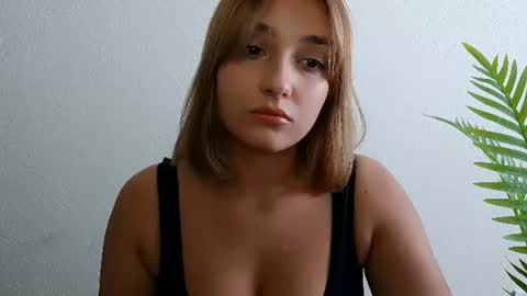 Snapshot of veryveryshygirl chatting on 07.28.26 Ana online show from 07.28.26