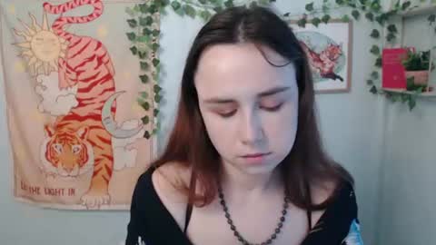 veryveryvery_shy online show from 07.08.26