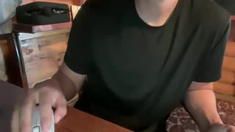 Snapshot of vexelgain chatting on 10.10.25 HendasWerout online show from 10.10.25