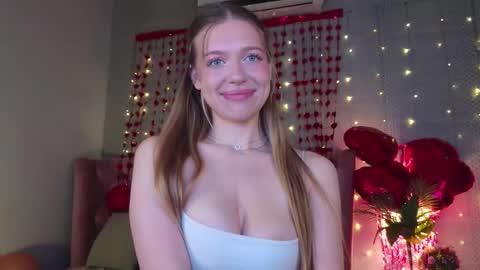 Snapshot of vi__sky chatting on 02.15.26 Alice please dont forget to thumbs up me online show from 02.15.26