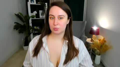 Camilla online show from 04.10.26