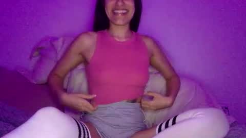 Snapshot of vibingwithchloe chatting on 01.09.25 chloe online show from 01.09.25