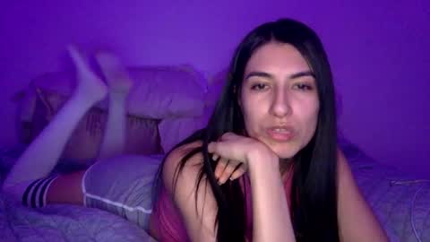 Snapshot of vibingwithchloe chatting on 01.09.25 chloe online show from 01.09.25