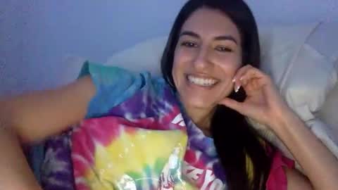 Snapshot of vibingwithchloe chatting on 01.14.25 chloe online show from 01.14.25