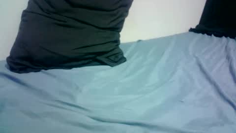 Snapshot of vic_kum chatting on 11.28.25 vic kum online show from 11.28.25