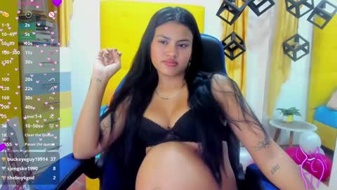 Snapshot of vic_nahomy chatting on 02.17.25 nahomy online show from 02.17.25