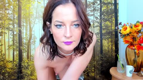 ViciousQueenu can call me Laura online show from 01.12.26