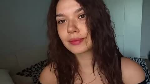 Snapshot of vicki_queen chatting on 06.27.26 Lina online show from 06.27.26
