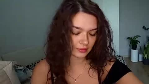 Snapshot of vicki_queen chatting on 07.13.26 Lina online show from 07.13.26