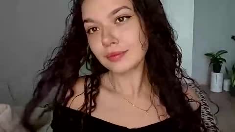 Snapshot of vicki_queen chatting on 07.14.26 Lina online show from 07.14.26